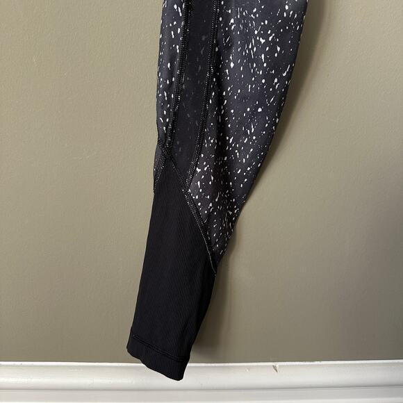 Lululemon Drop It Like It’s Hot Leggings - Size 4 - Picture 4 of 7